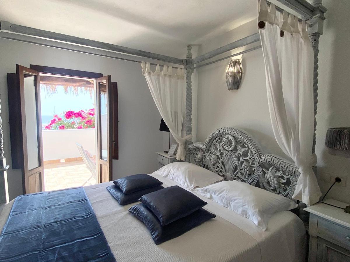 Buenavista Suites Hotel Boutique Santa Eularia des Riu Esterno foto
