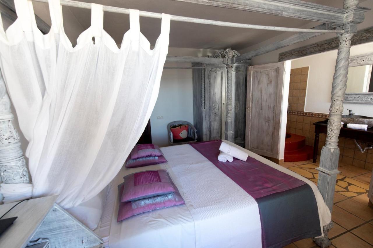 Buenavista Suites Hotel Boutique Santa Eularia des Riu Esterno foto